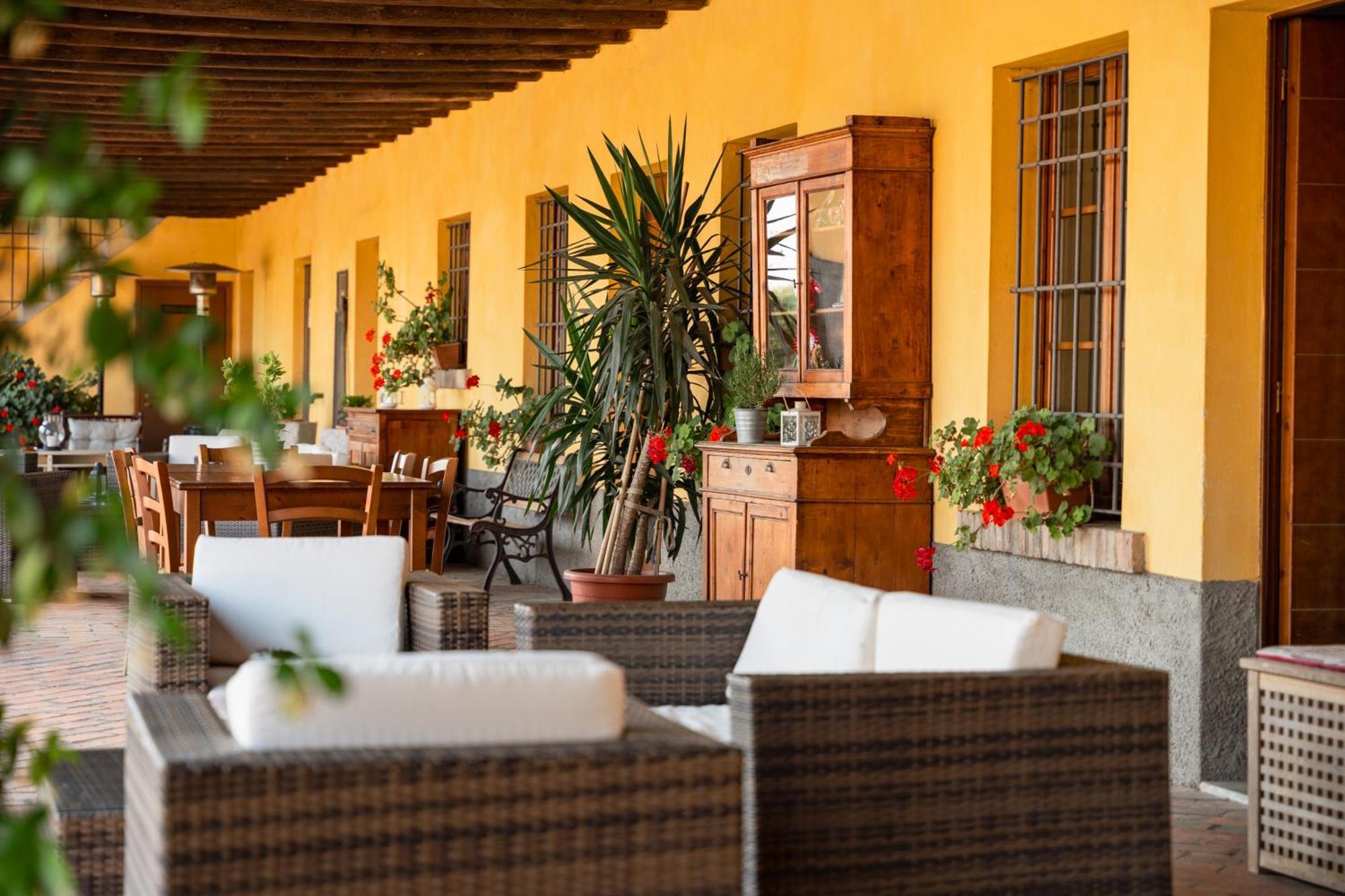 Agriturismo Bassanella Treviglio Exterior photo