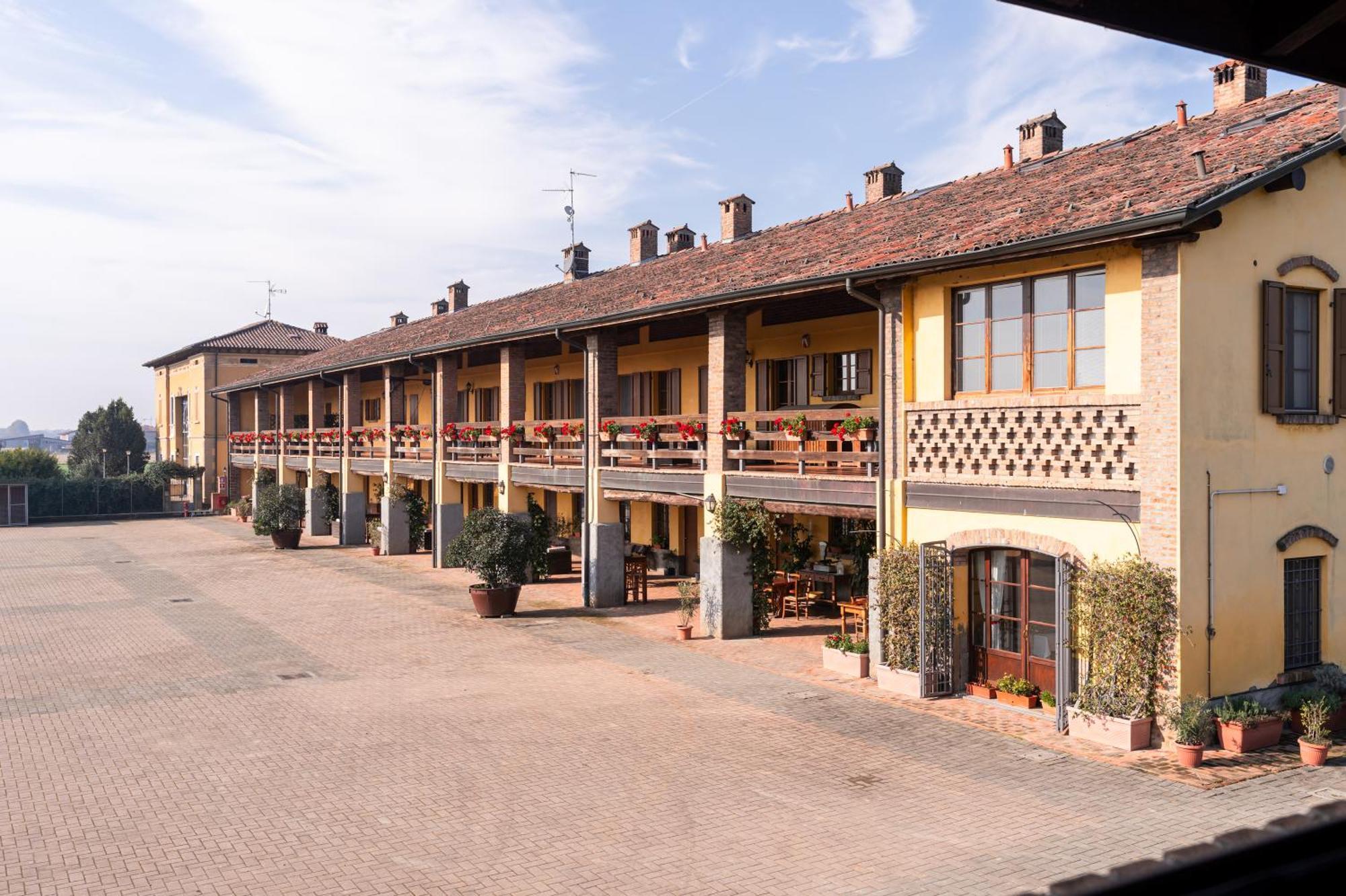 Agriturismo Bassanella Treviglio Exterior photo